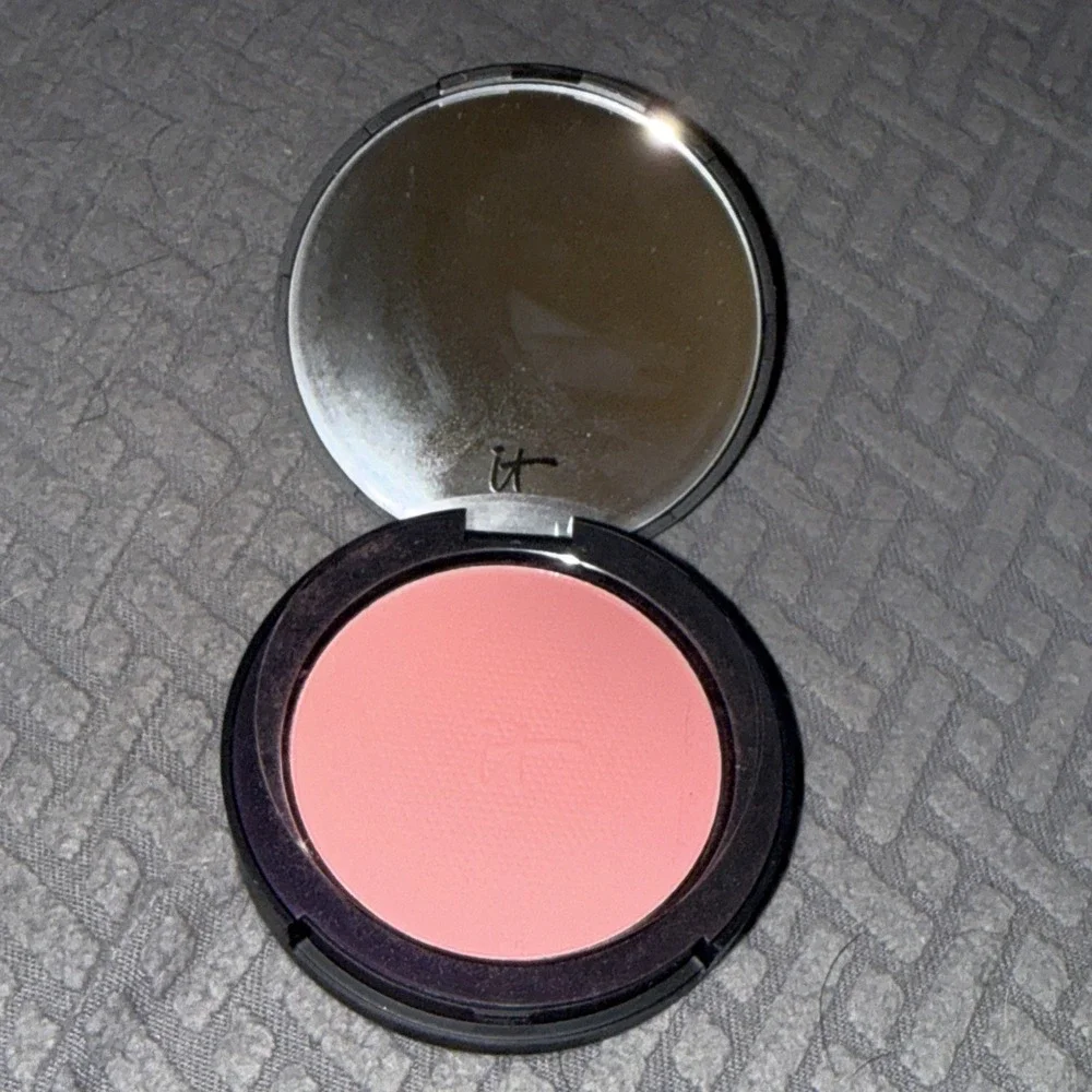 IT COSMETICS‎ ~ BYE BYE PORES BLUSH / AIRBRUSH BLUSH ~ NATURALLY PRETTY NIB